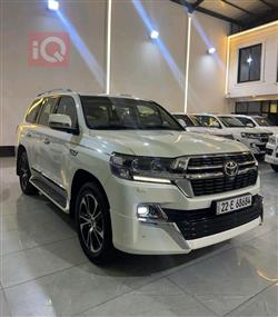 تۆیۆتا لاند کروزەر